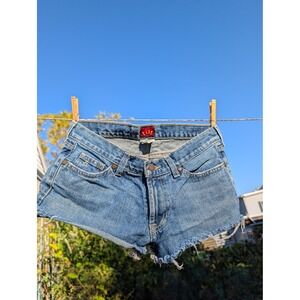 Tille Women's Denim Shorts Blue Wash‎ Cut Off Frayed Hem Pockets Casual